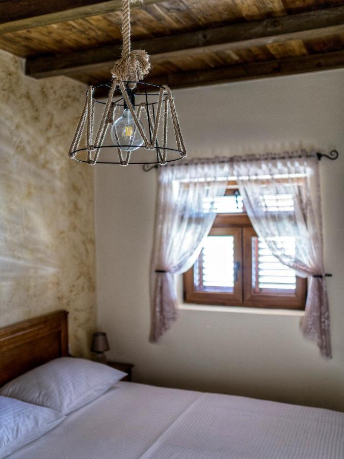 Eco Villas Merak Вирпазар Екстериор снимка